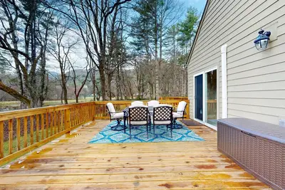 Charming Sapphire, Nc Condo: Cozy, Dog-Friendly, Pool, Golf Course, & More