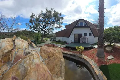Image de Farm House nestled in the hills of Temecula