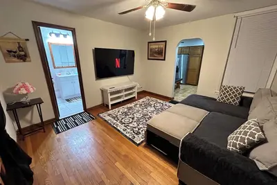 Image de Charming 2-bedroom house with WiFi, Ac in Bayonne