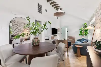 Image de Modern Chic 2-bedroom bungalow with WiFi and Ac near Downtown Houston