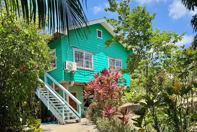Image de Charming 1-bedroom apartment in fantastic West Bay with WiFi, Ac