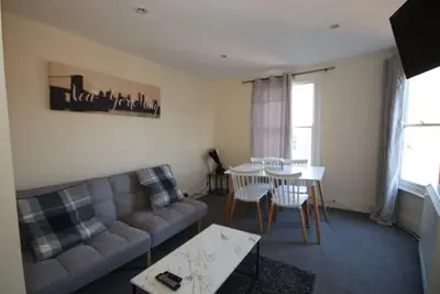 Image de Perfect getaway in the heart of Canterbury! Steps away from the iconic Cathedral