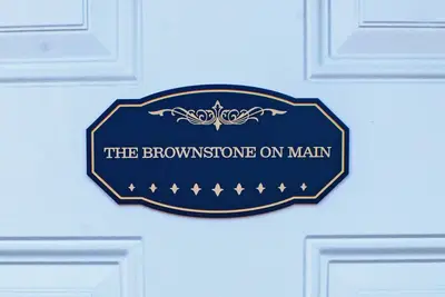 Image de The Brownstone on Main is a unique, historic, second story studio loft