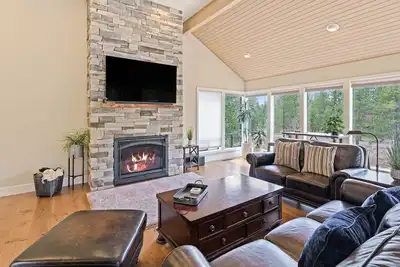 Image de 20 Aspen Lane - Elegant & Updated & Perfect for Family! Sharc, Hot Tub
