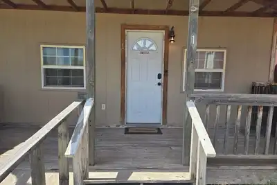 Image de Cozy cabin with WiFi and Ac in small town Stinnett