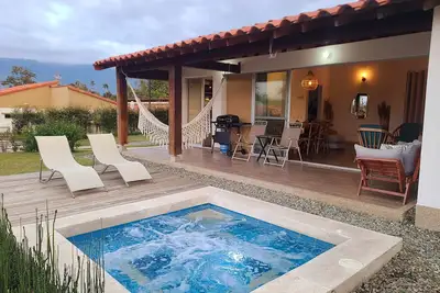Image de Country house with jacuzzi at 10 min from the airport
