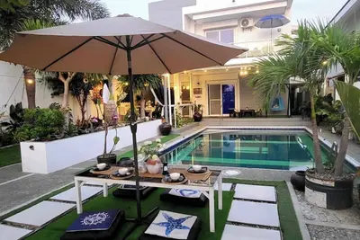 Modern 3-bedroom house with WiFi and Ac in Bacnotan