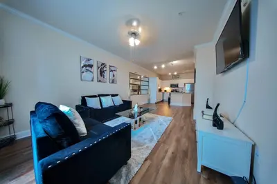 Image de Cozy & Stylish Stay With Great Amenities