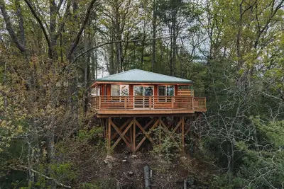 Image de 'Oriole' - One of our cute and tidy Lookout Cabins