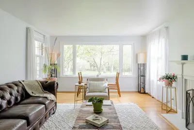 Image de 3-bedroom house in peaceful Brighton-Rochester with WiFi, Ac. Enjoy your stay