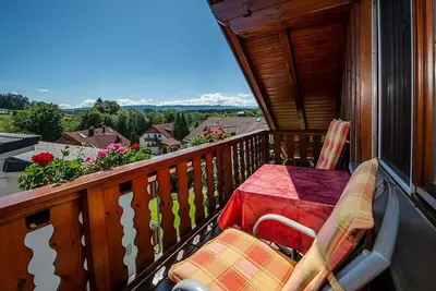 Image de Appartement '2' avec vue sur les montagnes, jardin partagé et Wi-Fi