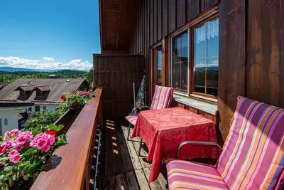 Image de Appartement '3' avec vue sur les montagnes, jardin partagé et Wi-Fi