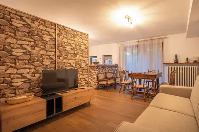 Image de Ampio monolocale con bagno turco