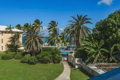 Image de Discover this hidden gem just steps from the beach!