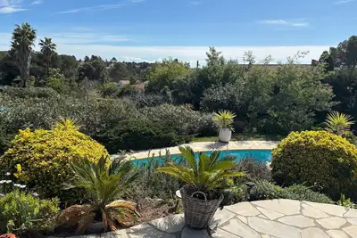 Image de Villa de standing dans quartier prisé de Saint Raphaël Piscine Boulodrome