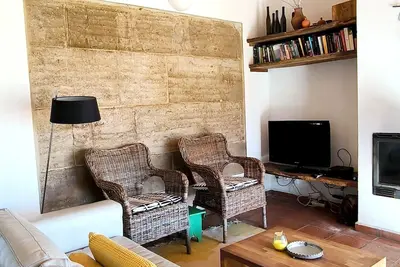 Image de Quiet detached country house, countryside &coast 22km, shared pool, restaurant.