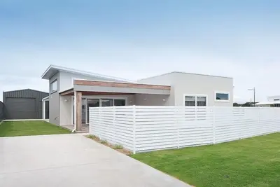 Image de Town Central, Free WiFi, brand new build