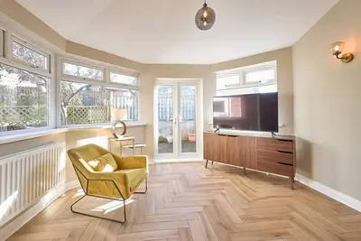 Image de Host & Stay | Louvaine House