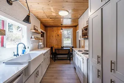 Image de Cozy Rustic Mountain Retreat, Pet Friendly