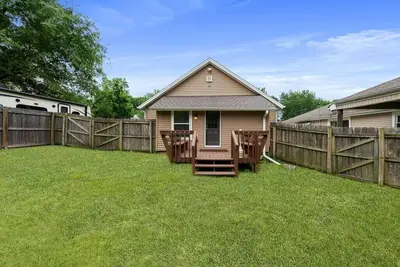 Image de The Cedar Retreat 2br 1bth Free Parking Fast Wi-Fi