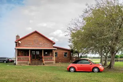 Image de Peaceful Farm Cabin Getaway, 2br w/ WiFi, Ac & Sunrise Views