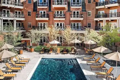 Image de 2-bedroom resort in beautiful Aspen with full kitchen, WiFi, fitness room, Ac