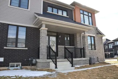 Image de Luxury 4 Br Corner Home Near Niagara Falls – Perfect for Families & Groups!