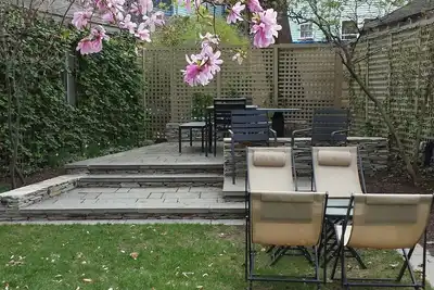 Image de Sunsplashed Serenity - Walk to Harvard & Fresh Pond from a Huron Village Oasis