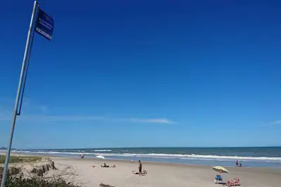 Image de Facing The Sea literally