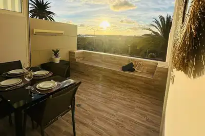 Image de Bright apartment with terrace, swimming pool and sea