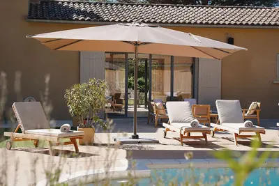 Image de Sublime maison de campagne avec piscine. Le calme absolu au cœur du Luberon