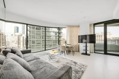 Image de D28 - Bold. Iconic. Unforgettable. 2br at The Butterfly