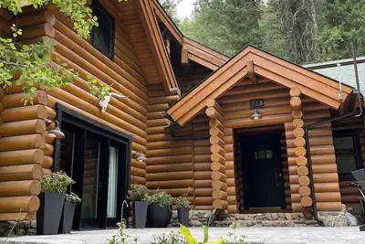 Luxury Log Cabin Retreat in Warm Springs, Sun Valley Idaho