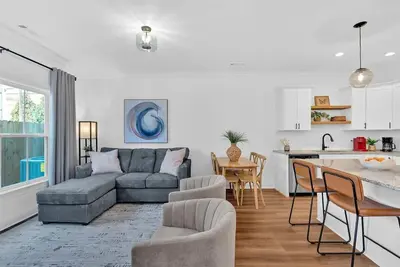 Image de Gated Community~Brand new townhouse~Downtown Rome