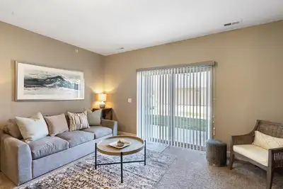 Image de King and Queen Ground Floor End Unit w/Garage/Pool/Gym