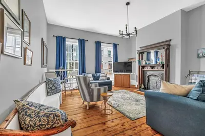 Image de Charming first floor flat in historic old south district near waterfront