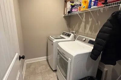 Image de Greenbrier Landing: Tranquil Luxury on 6 Acres