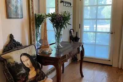 Image de Charming 2-bed cottage in fabulous Napa. Walk to downtown with WiFi, Ac