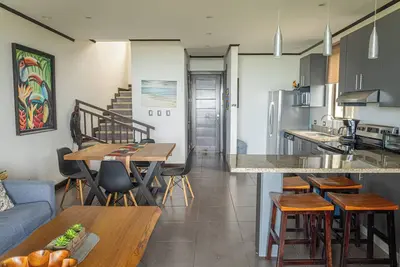 Image de Marisol: Private 2 Bedroom/2. 5 Bath Ocean View Condo in Dominical w/ Pool Access