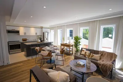 Image de Stylish 3-Bdr Apartment in Toronto (Unit #3)