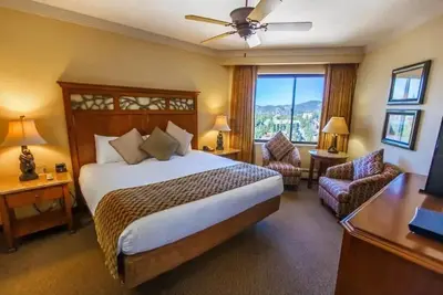 2  bedroom apartment in The Ridge at lake Tahoe //available from Jul 19 -26//