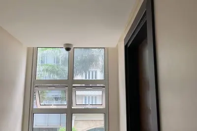 Image de Cozy condo in fantastic 101 Newport with WiFi, fitness room, Ac just across Naia