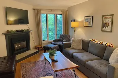 Image de Cozy 3 Bedroom Condo located just steps from Sugarbush
