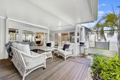 Image de Escape to Emerald Springs - Pool & Tennis Court