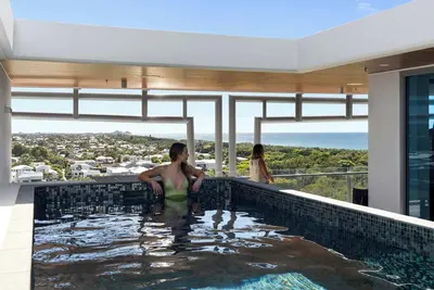 Image de Azzure Luxe Penthouse - Private Heated Pool + Steam + Gym