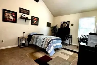 Image de 3-bedroom house in welcoming Covington with WiFi, fitness room, Ac