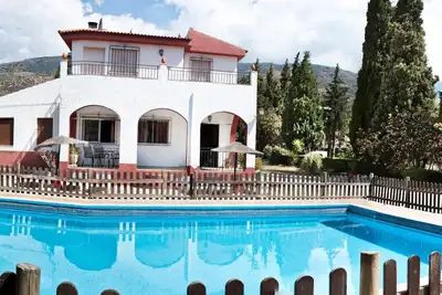 Image de Maison de campagne 'Ana - Cortijo Puerta' avec piscine privée, Wi-Fi et climatisation
