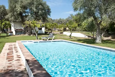 Maison de campagne \"Lavanda\" avec vue sur la montagne, piscine partagée et Wi-Fi
