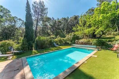 Image de Maison de vacances 'La Romarine' avec piscine partagée, Wi-Fi et climatisation