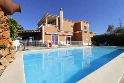 Image de Maison de vacances 'Vila Pedra' avec vue sur la montagne, Wi-Fi et climatisation